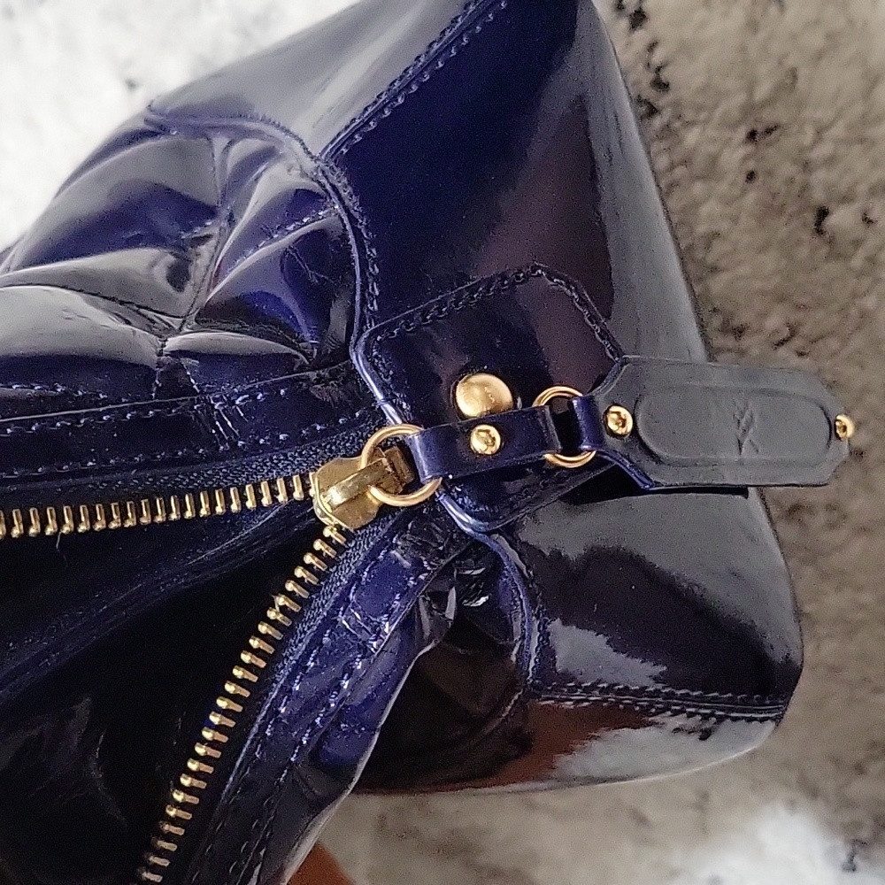 Maxx New York Blue Quilted Satchel - Picture 3 of 7